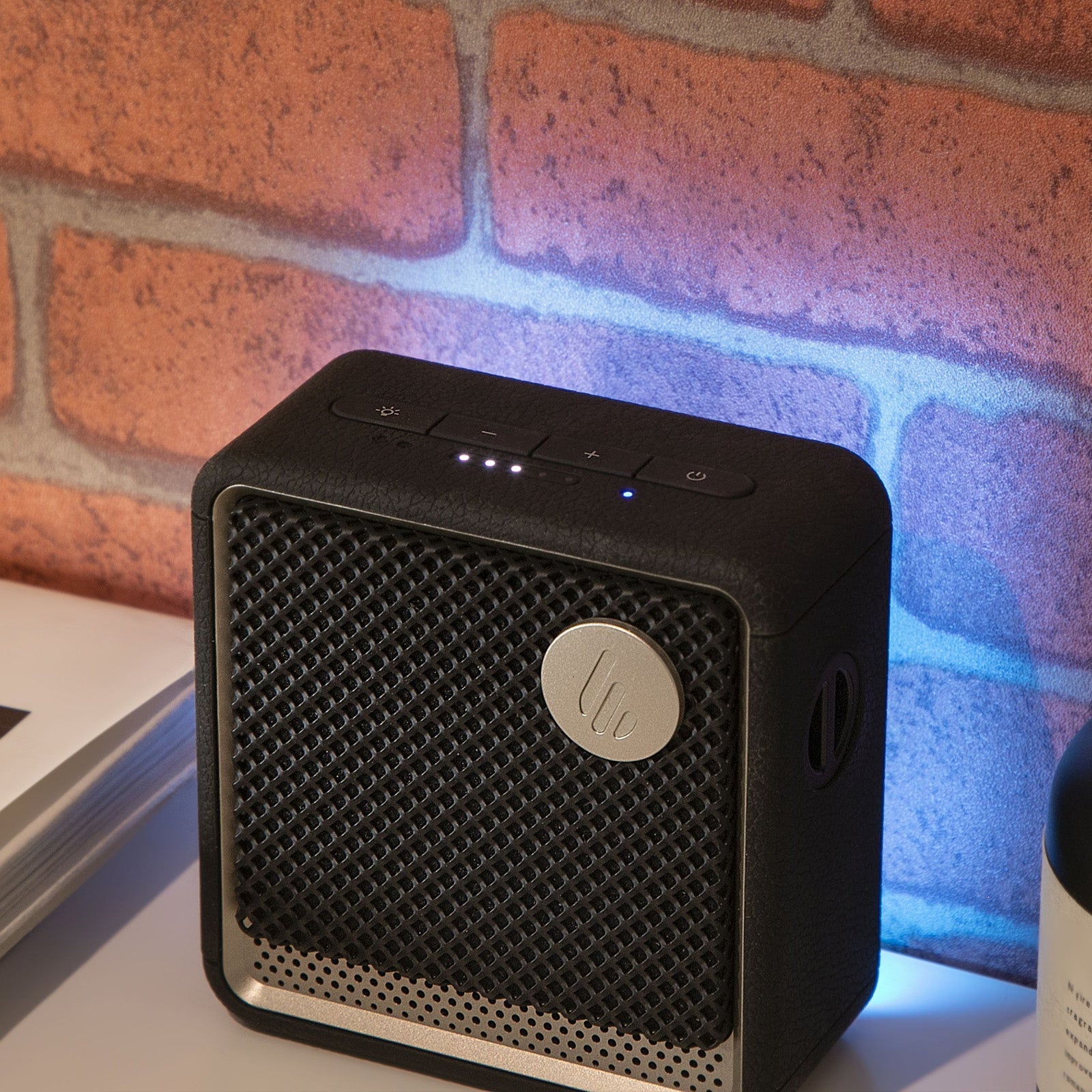 Edifier ES20 Portable Bluetooth Speaker with IP67 Waterproof & Dustproof, 15 Hours Playtime, Wireless Connectivity for Home Office Outdoor