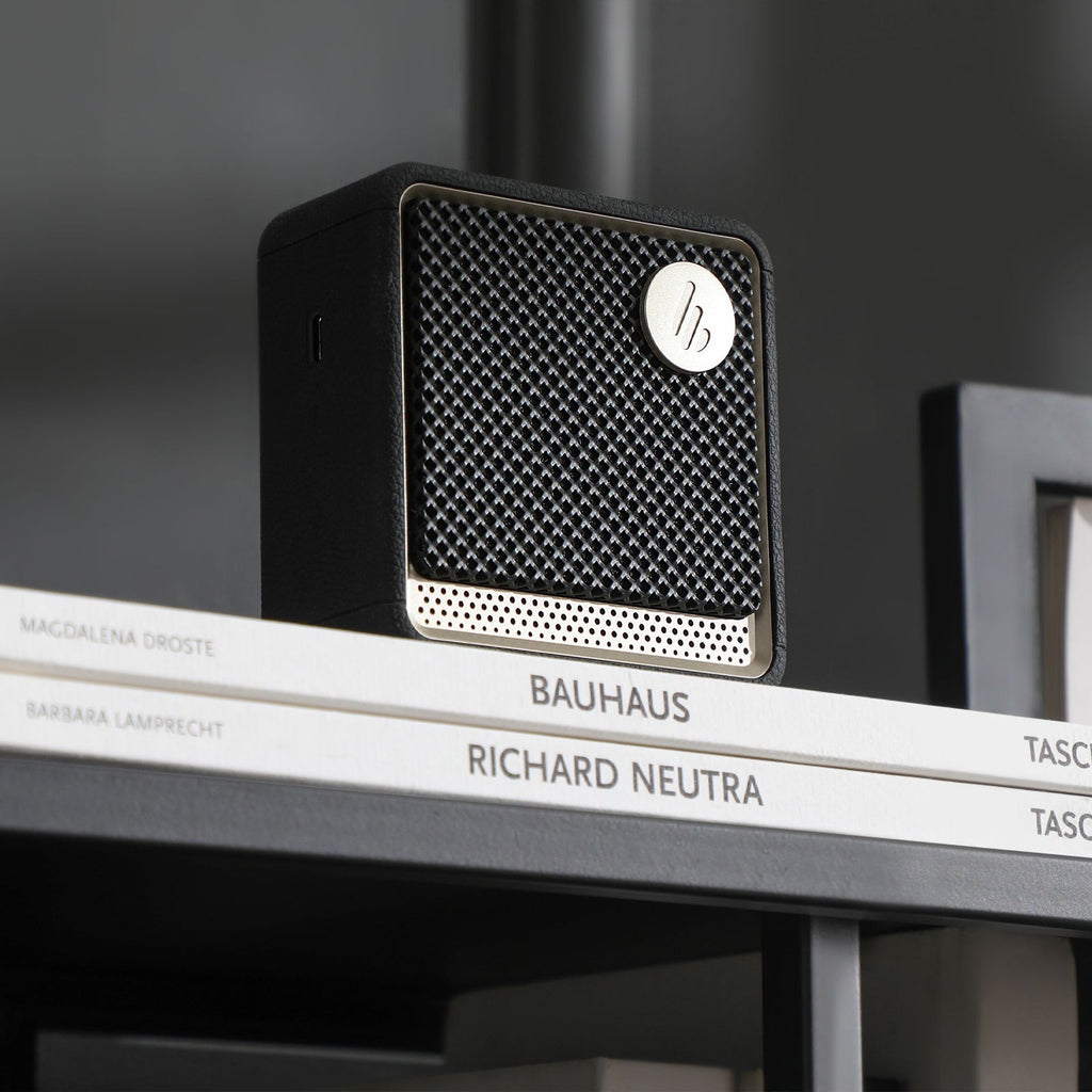Enceinte Bluetooth portable Edifier avec étanchéité IP67 et résistance à la poussière, 15 heures d'autonomie, connectivité sans fil pour la maison, le bureau et l'extérieur