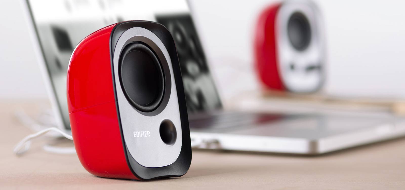 Edifier R12U USB Powered Stereo Computer Speakers