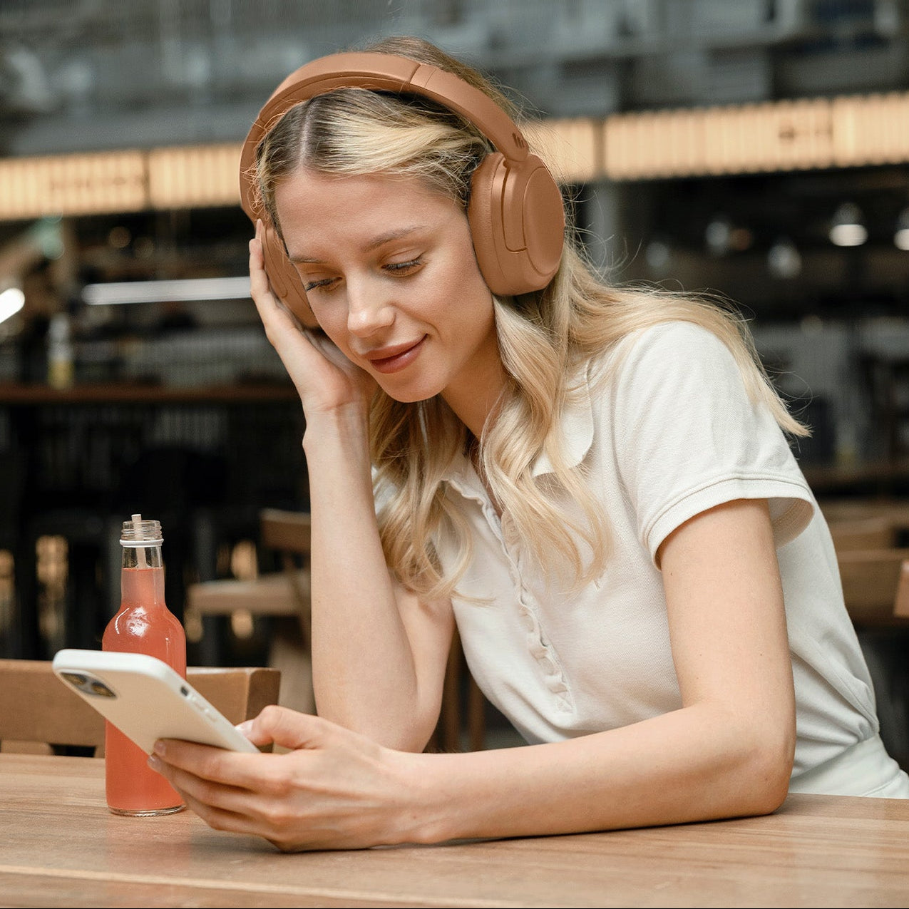 Casque supra-auriculaire Bluetooth Edifier V80 à réduction de bruit active hybride, sans fil, avec 45h d'autonomie, audio haute résolution filaire, chargement rapide, connexion multipoint pour les voyages et le bureau